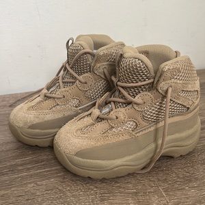 Authentic yeezy toddler boots with box …